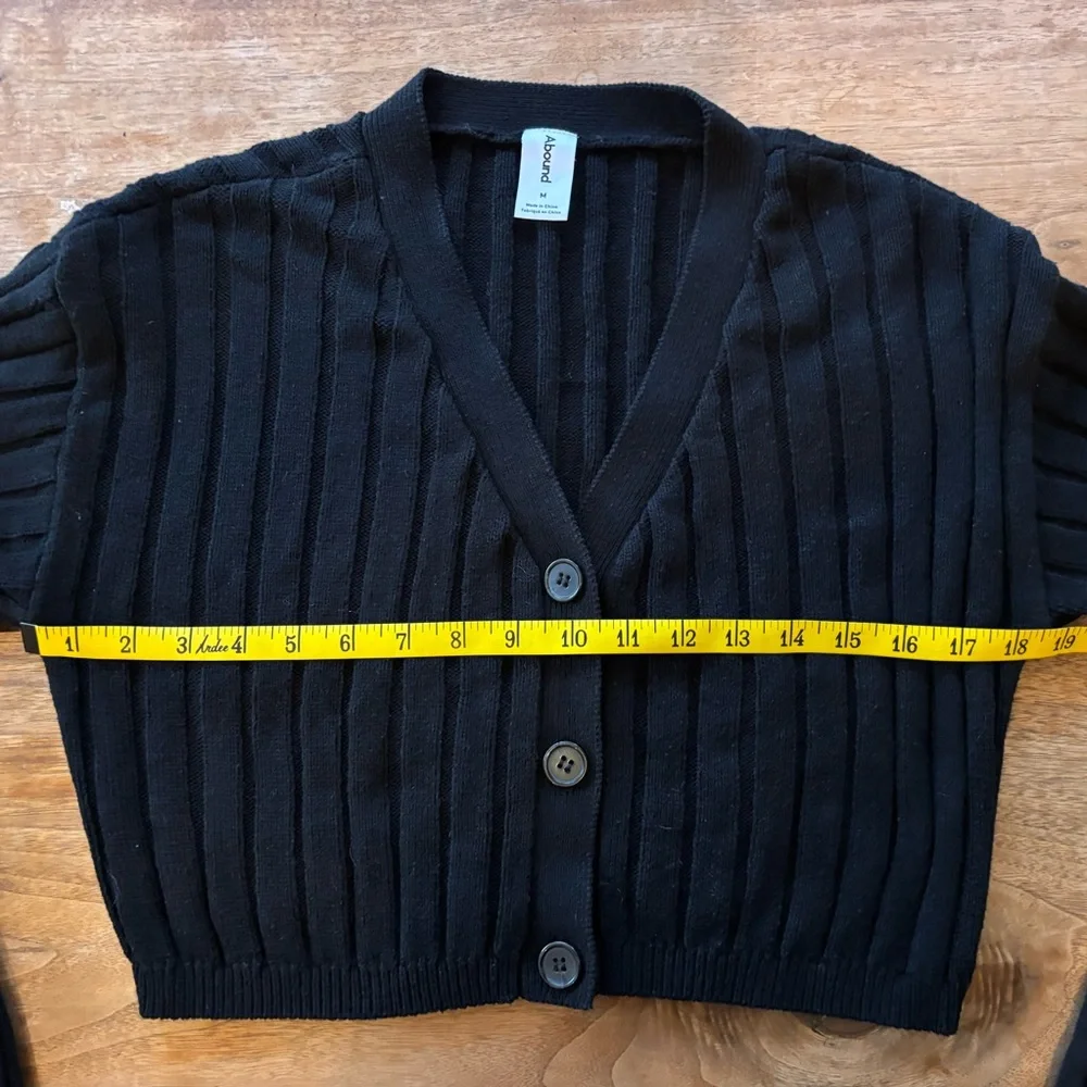 Girls M / L Black Ribbed Cropped Cardigan Sweater Abound Nordstrom - Picture 3 of 10